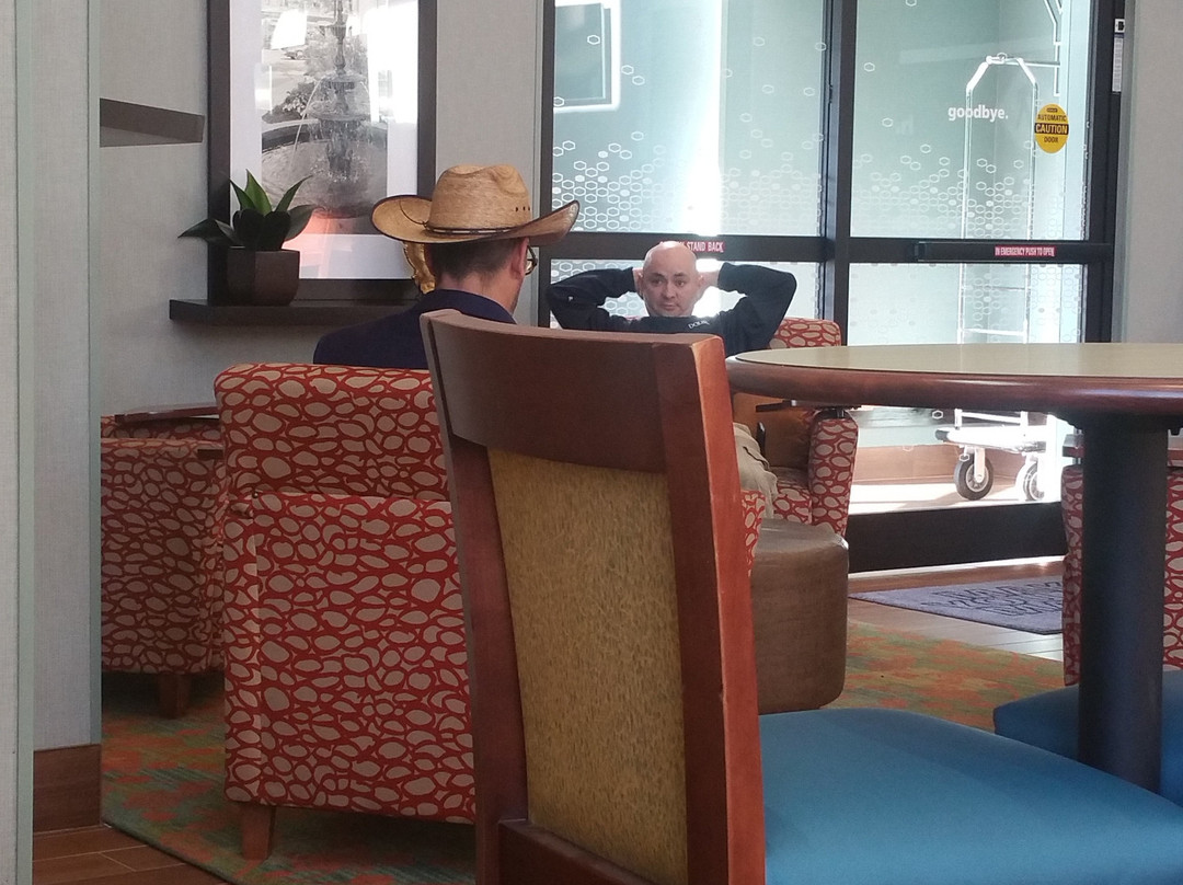 Hampton Inn Raleigh Durham Airport主图