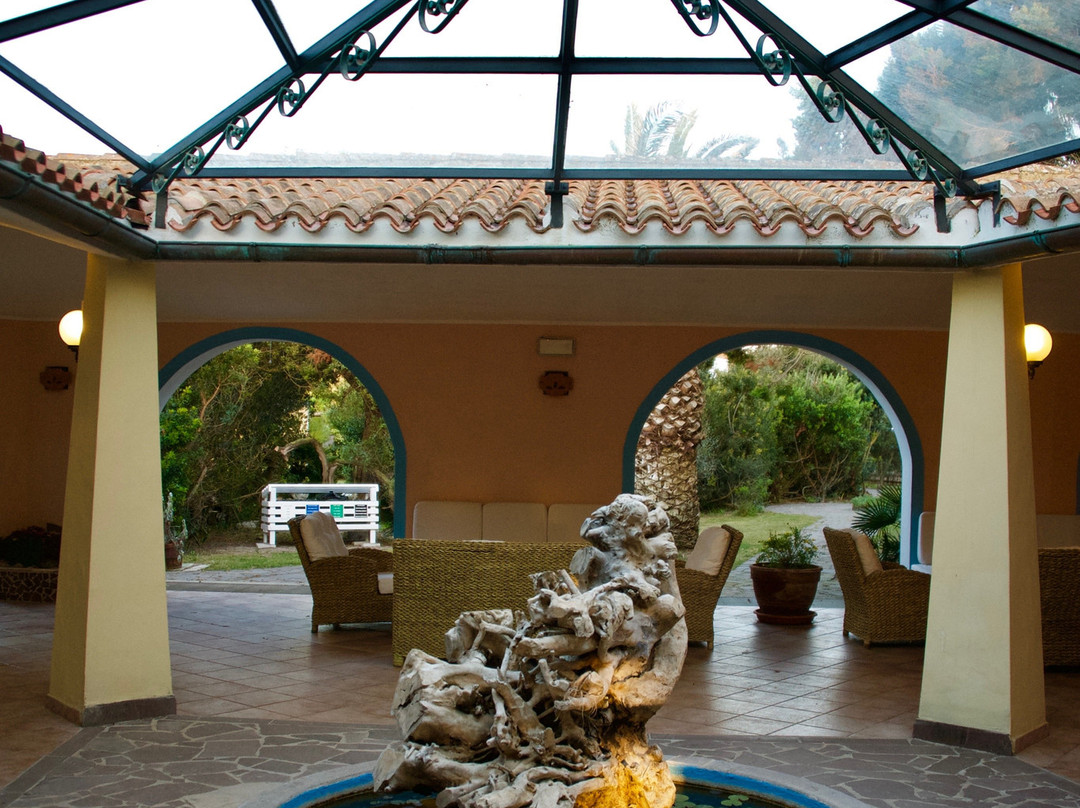 露其德尔法罗酒店主图