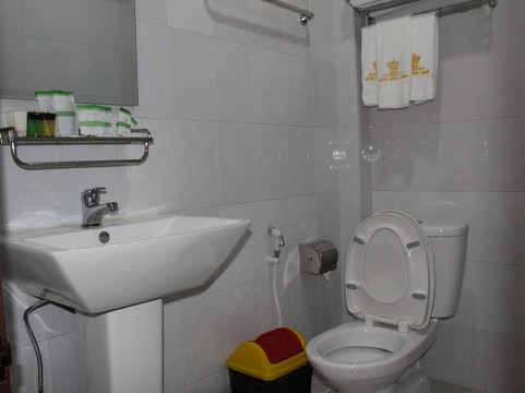 皇家皇后酒店主图