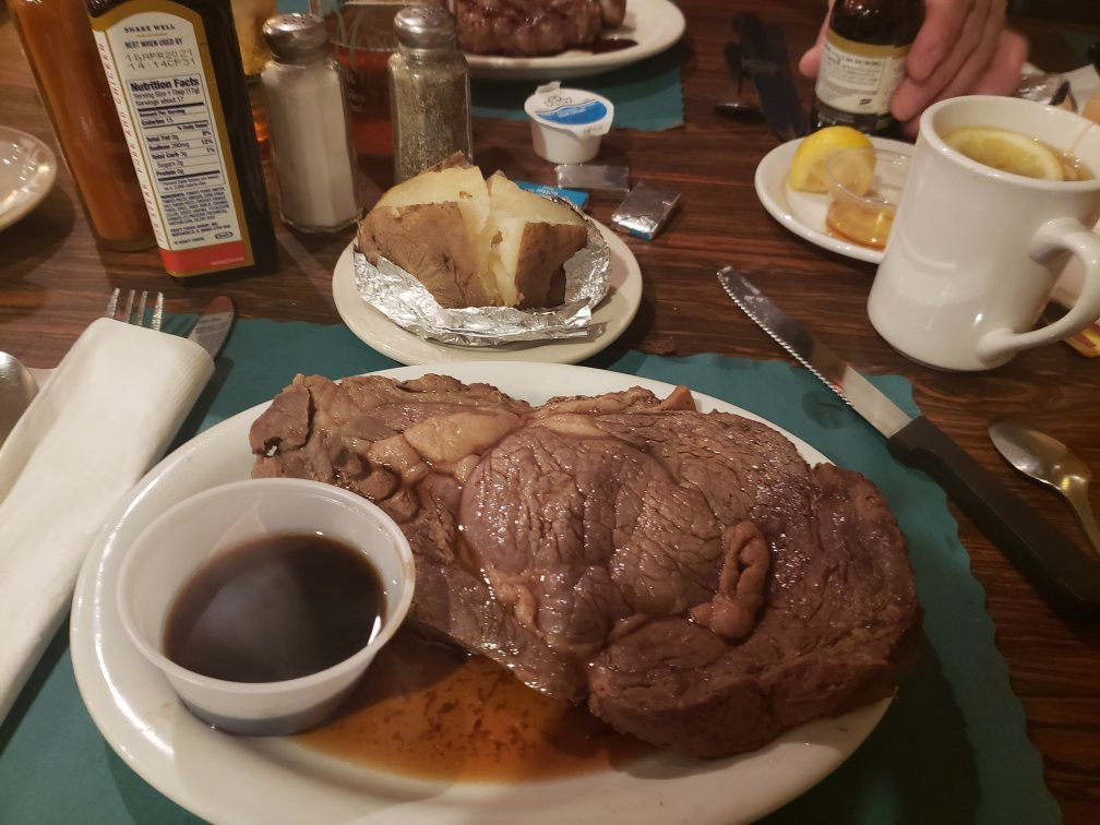 Dell Rapids餐馆和美食-Monarch Steak House, Lounge & Package Store