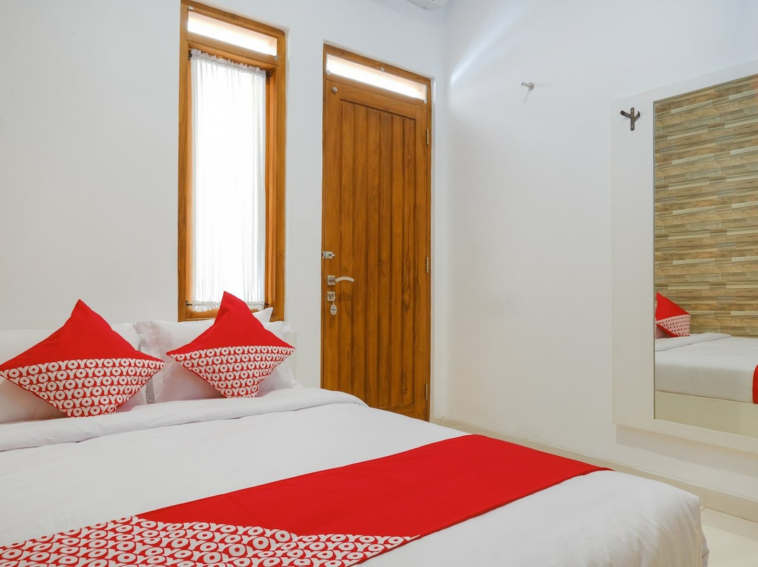 SPOT ON 2653 Omah Mbah Lurah Syariah主图