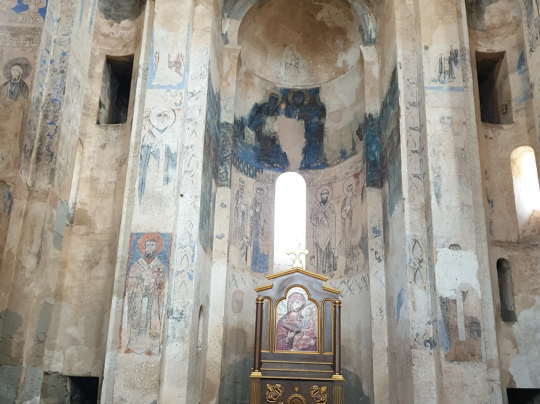 Holy Cross Church-Van必去景点