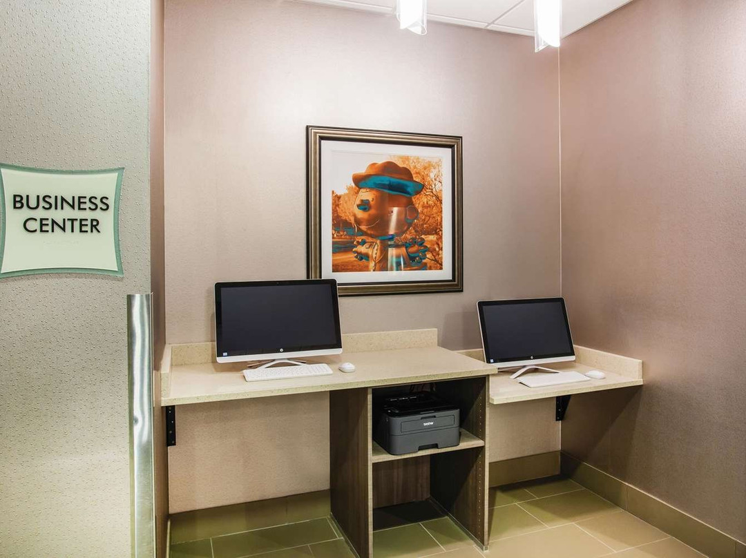 La Quinta Inn & Suites by Wyndham St. Paul-Woodbury主图