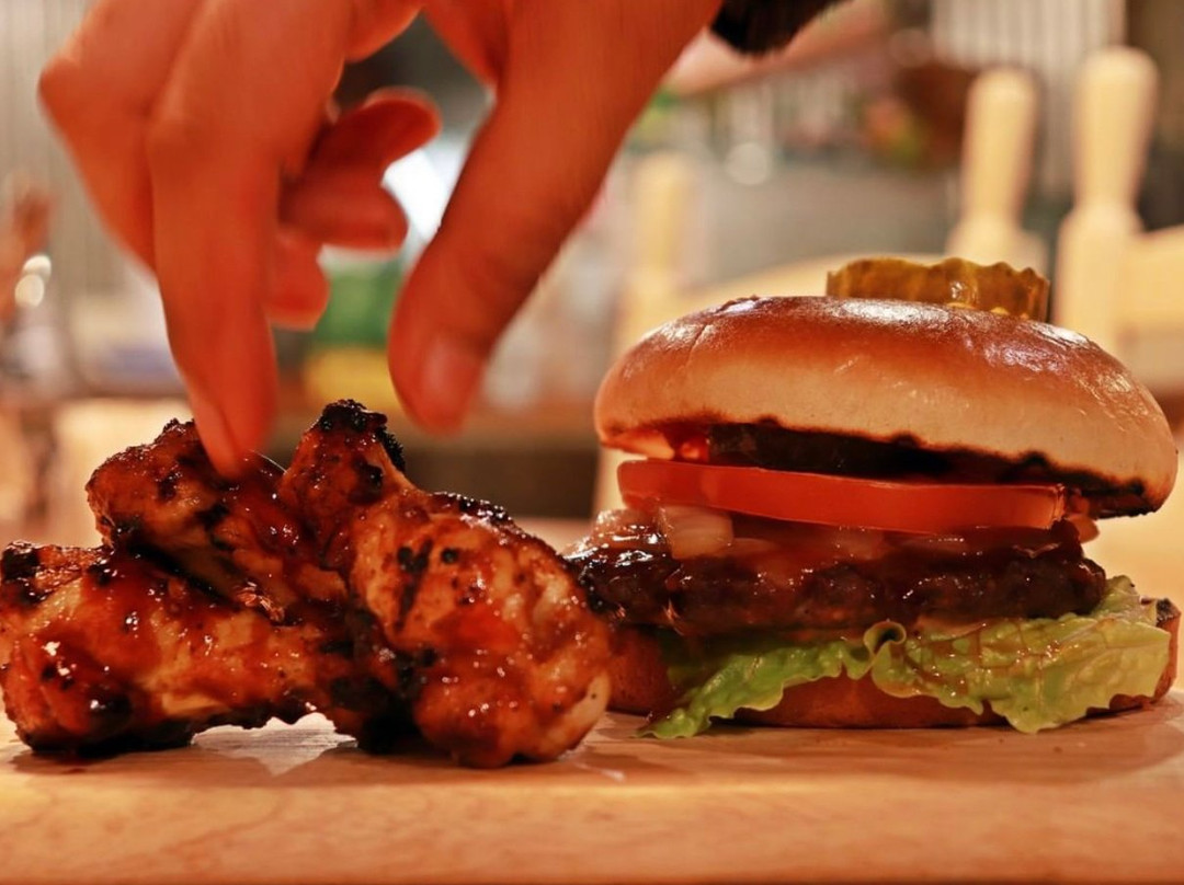 Bruce Burgers