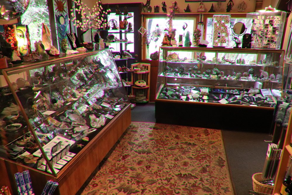 Crystal Wizard-Gleneden Beach必去景点