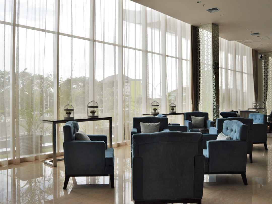 Hotel Santika Gresik主图