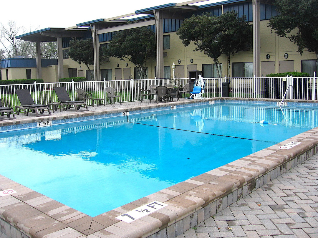 Best Western Crossroads Inn主图