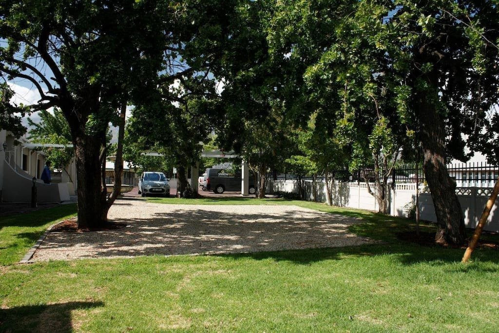 Village Guest House & Restaurant主图