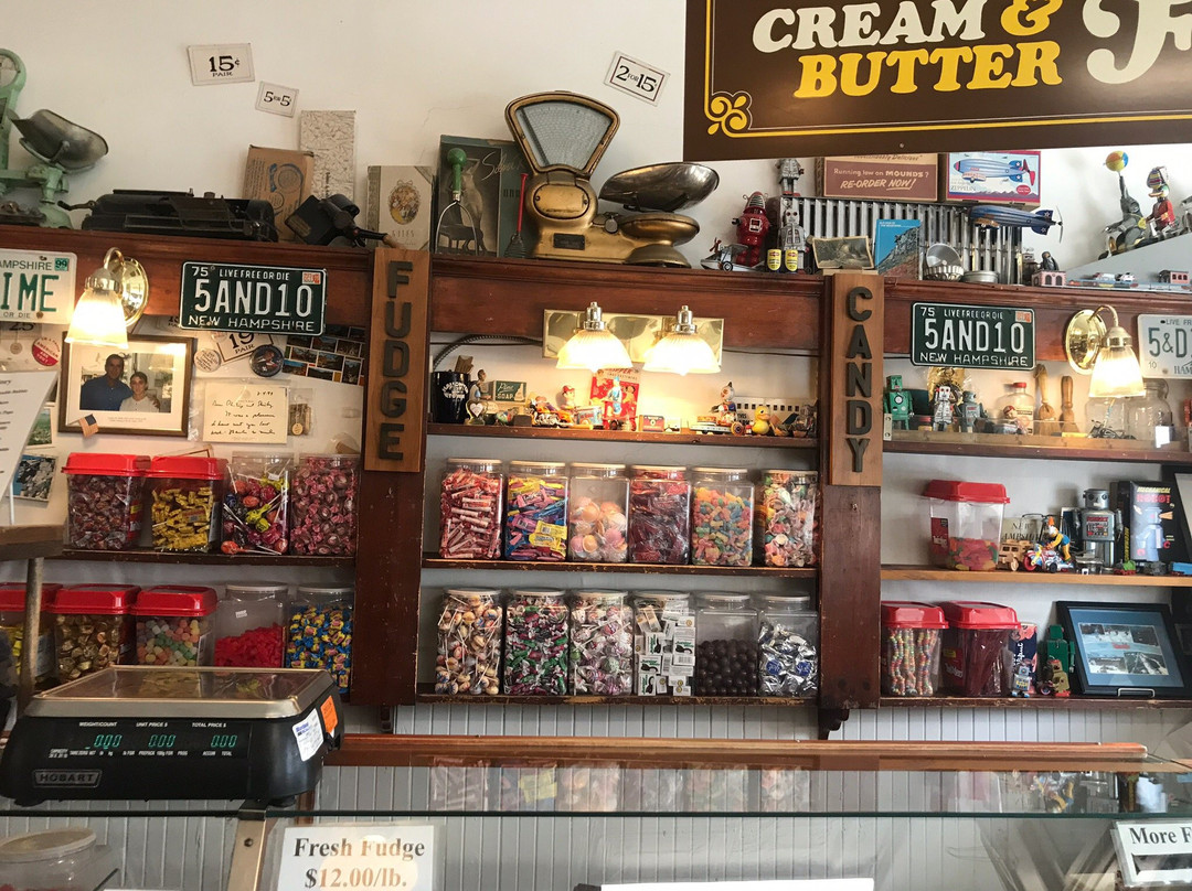 North Conway 5 and 10-北康威必去景点