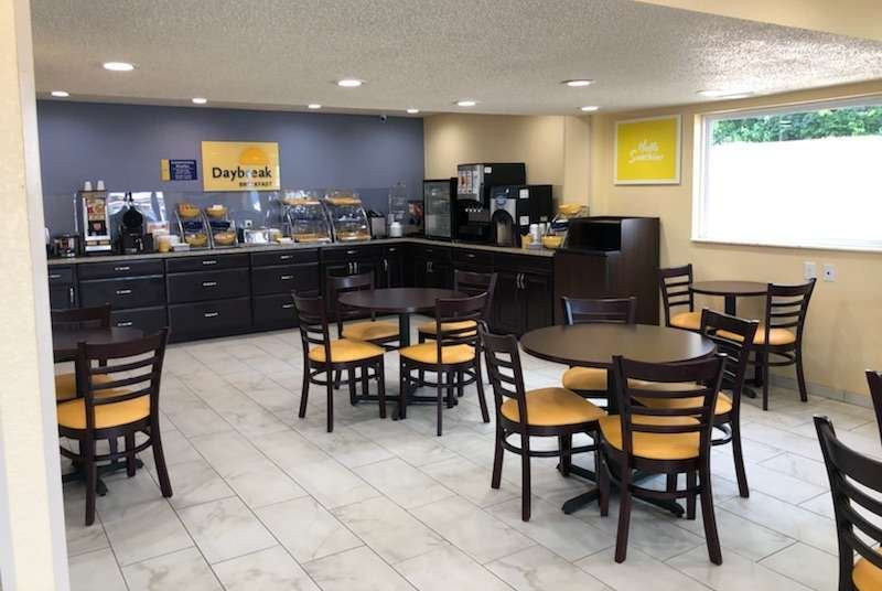 Days Inn by Wyndham Charles Town / Harpers Ferry主图