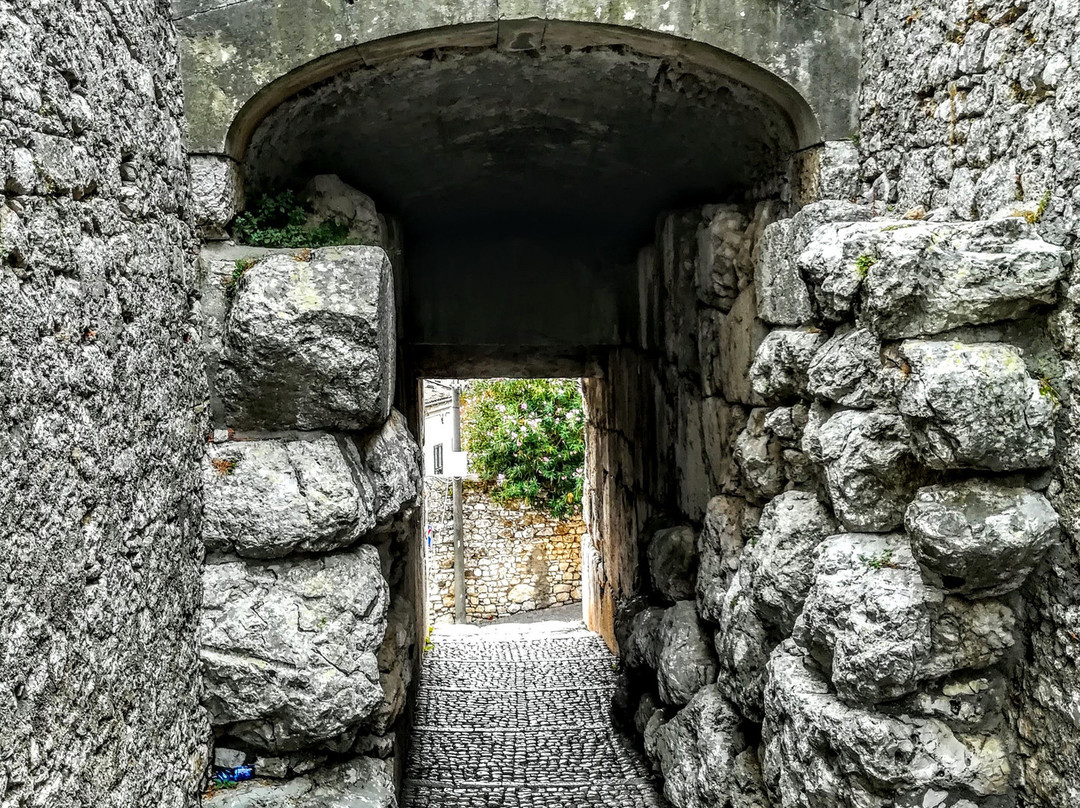 Mura poligonali urbane di Alatri-Alatri必去景点