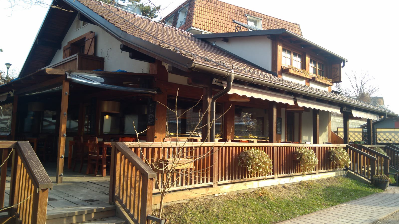 B&B Galerija Two Rooms-餐饮