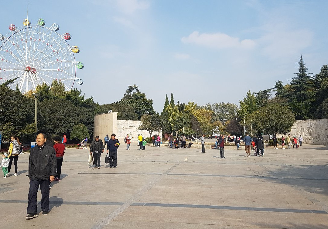 龙湖公园-淮南市必去景点