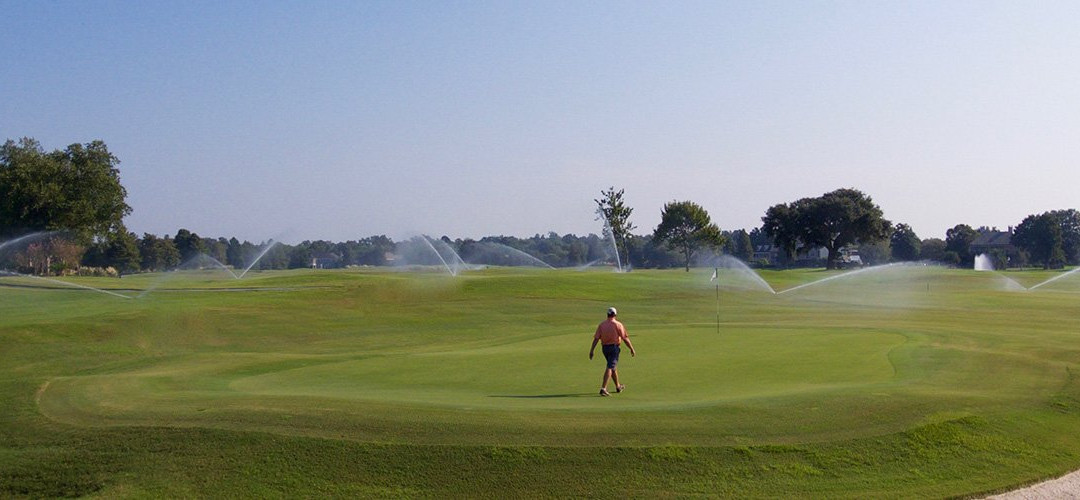 English Turn Golf and Country Club景点图片