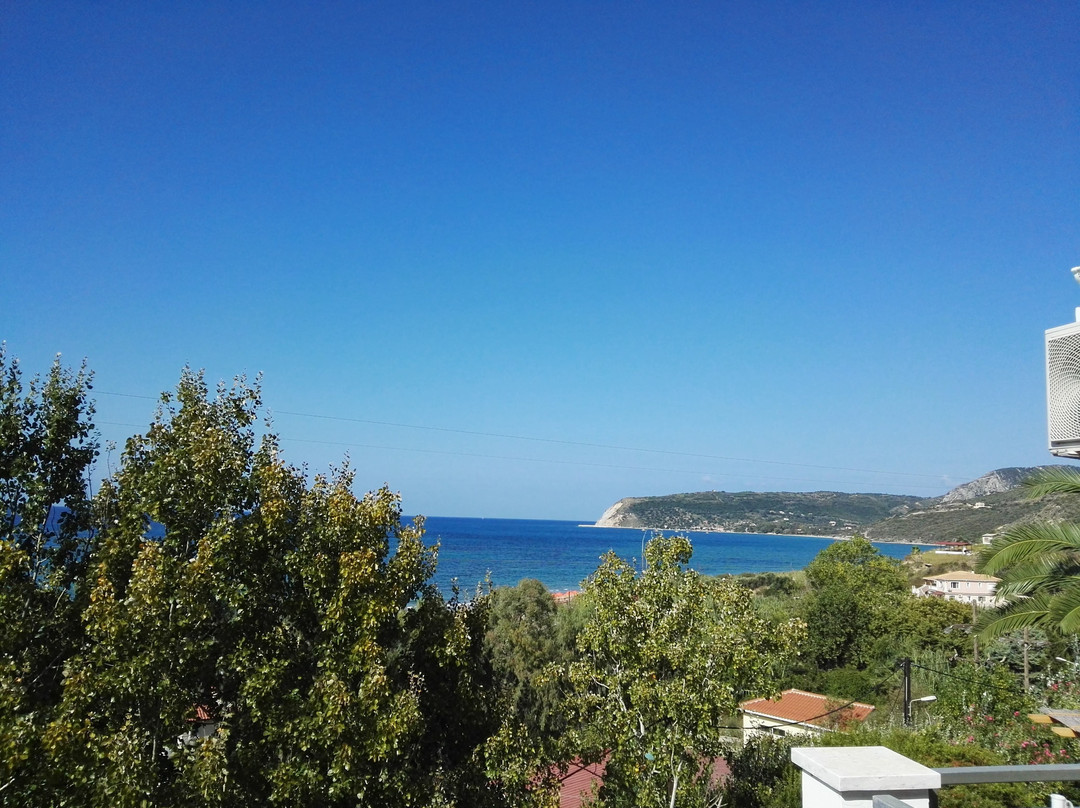 Mounda Beach Hotel主图