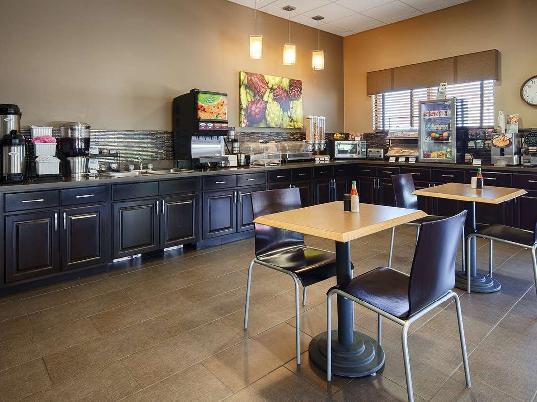 Best Western Plus Night Watchman Inn & Suites主图