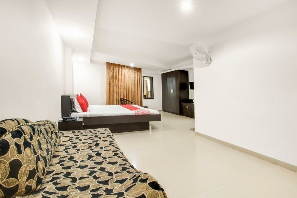 OYO 3336 Hotel Mantri Residency主图