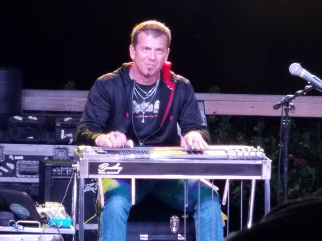 Shawnee Bluff Vineyard-Lake Ozark必去景点