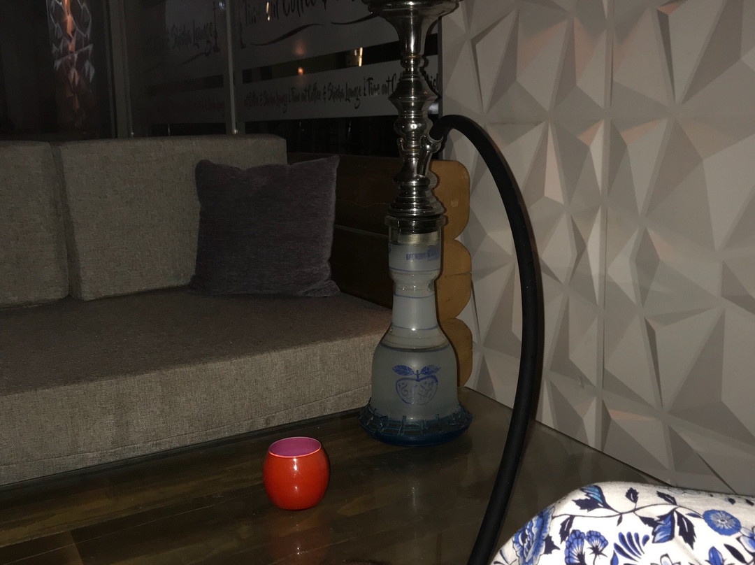 Time Out Shisha Bar-Moraitika必去景点