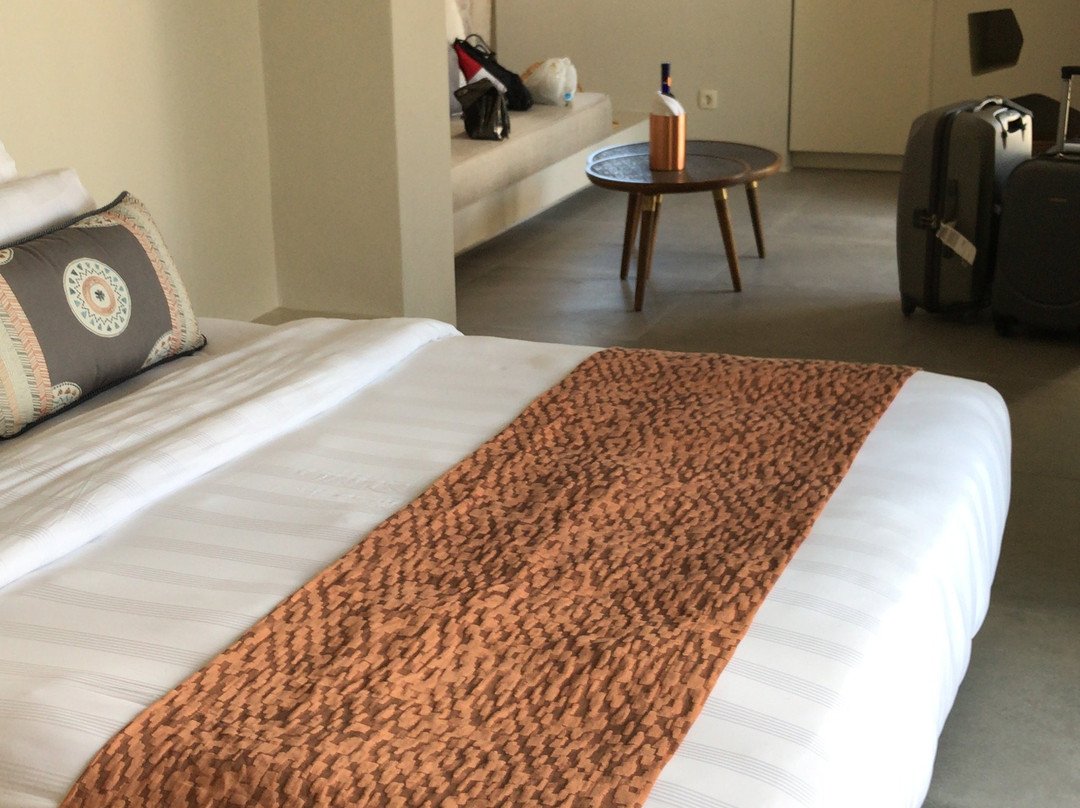 Aeon Suites Hotel主图