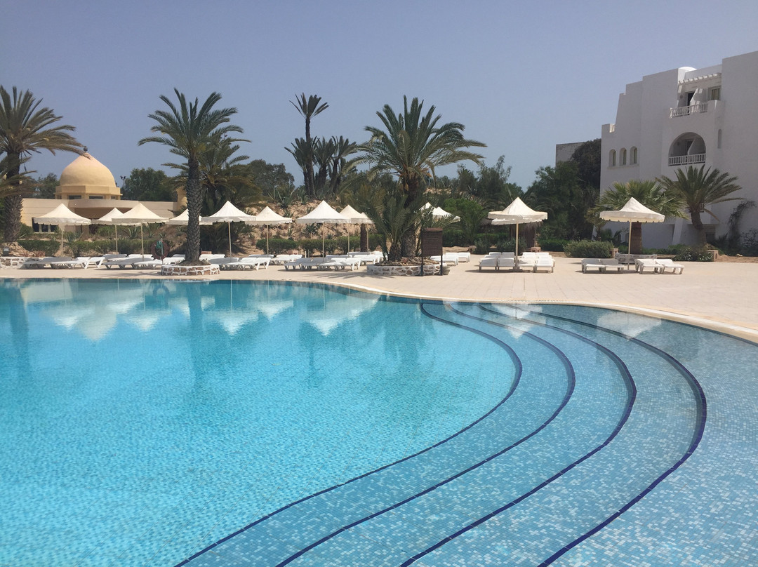 伊希斯温泉酒店主图