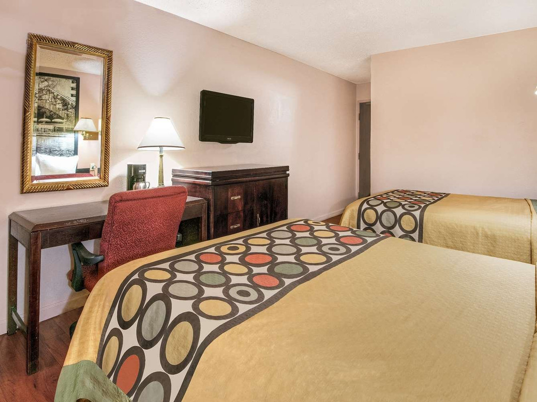 圣安东尼奥-I-35北温德姆速8酒店主图