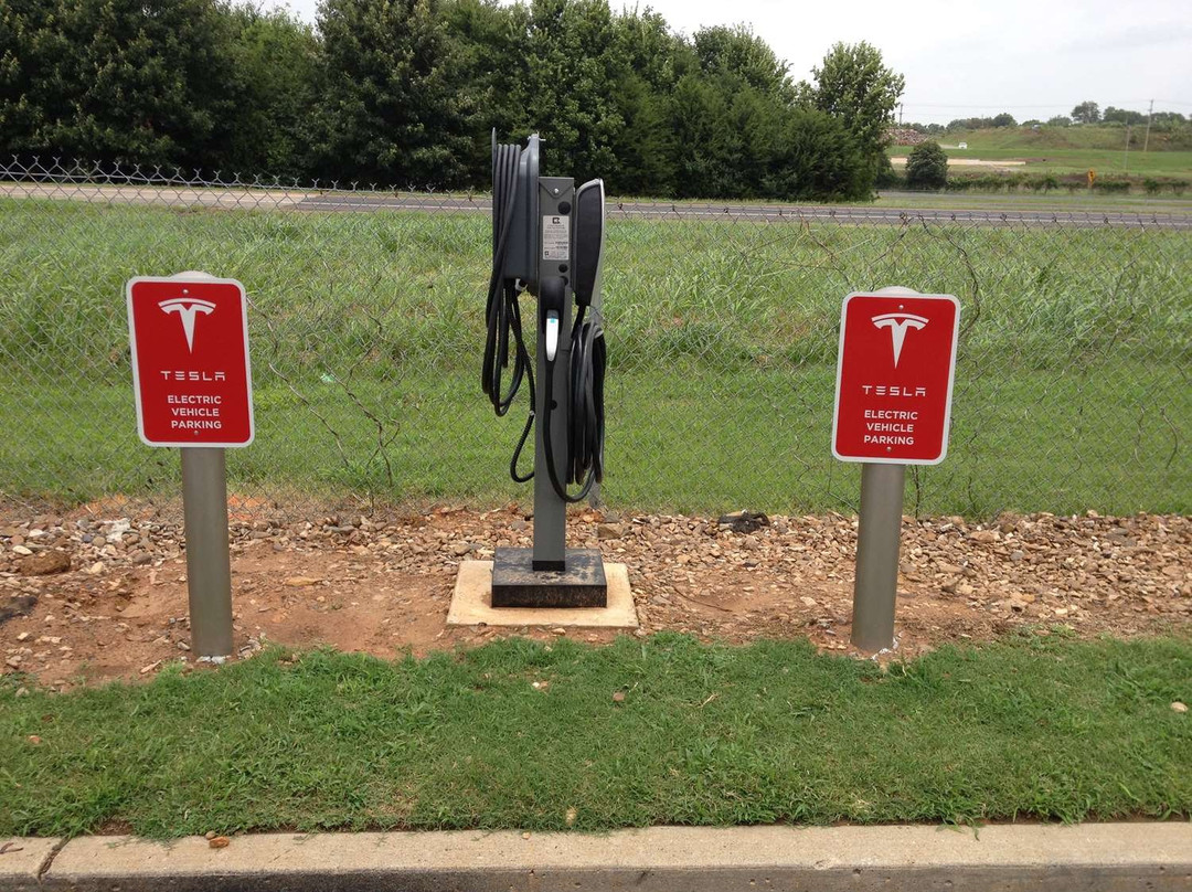 Super 8 by Wyndham Russellville主图