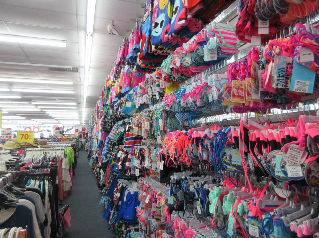 Breeza Beachwear景点图片
