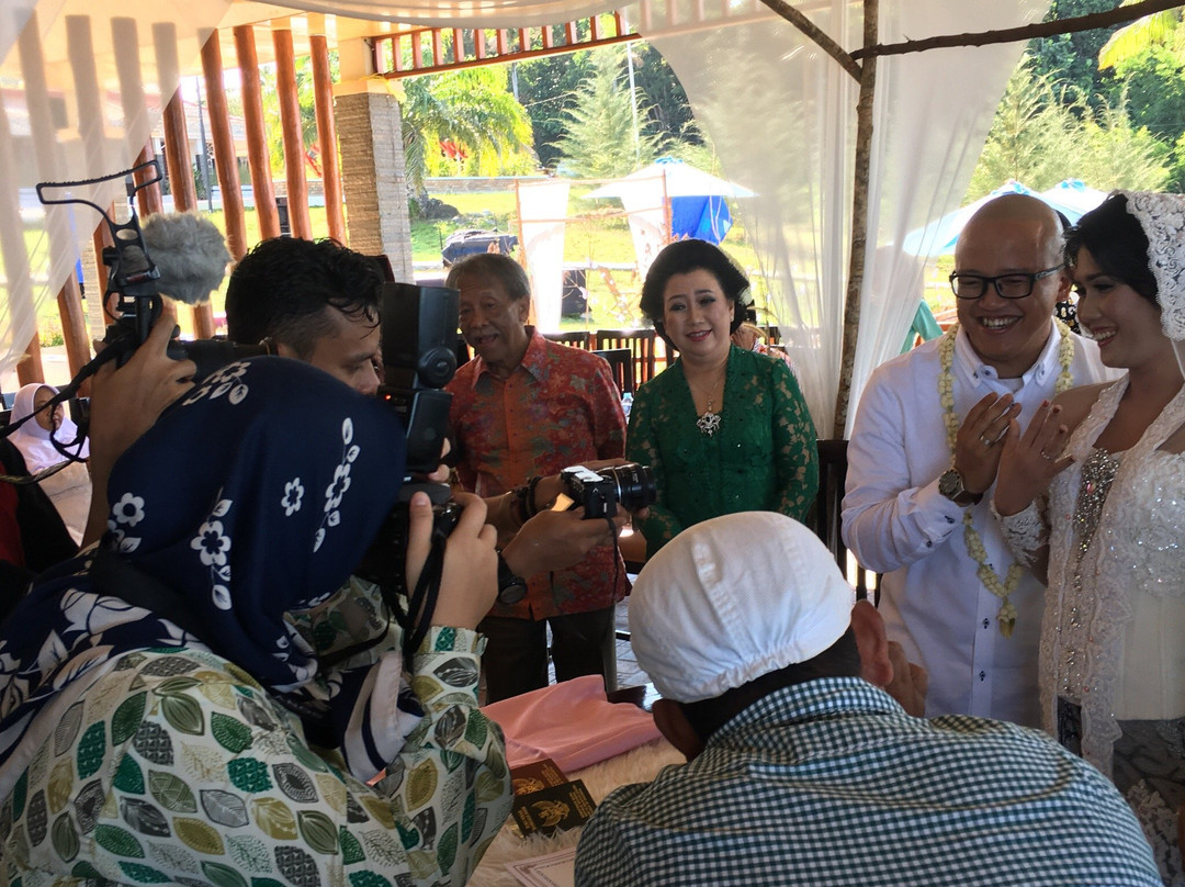 Pesona Bay Sea View Hotel主图