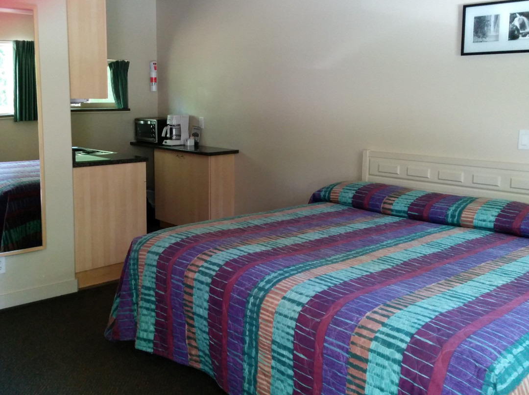 Hitching Post Motel主图