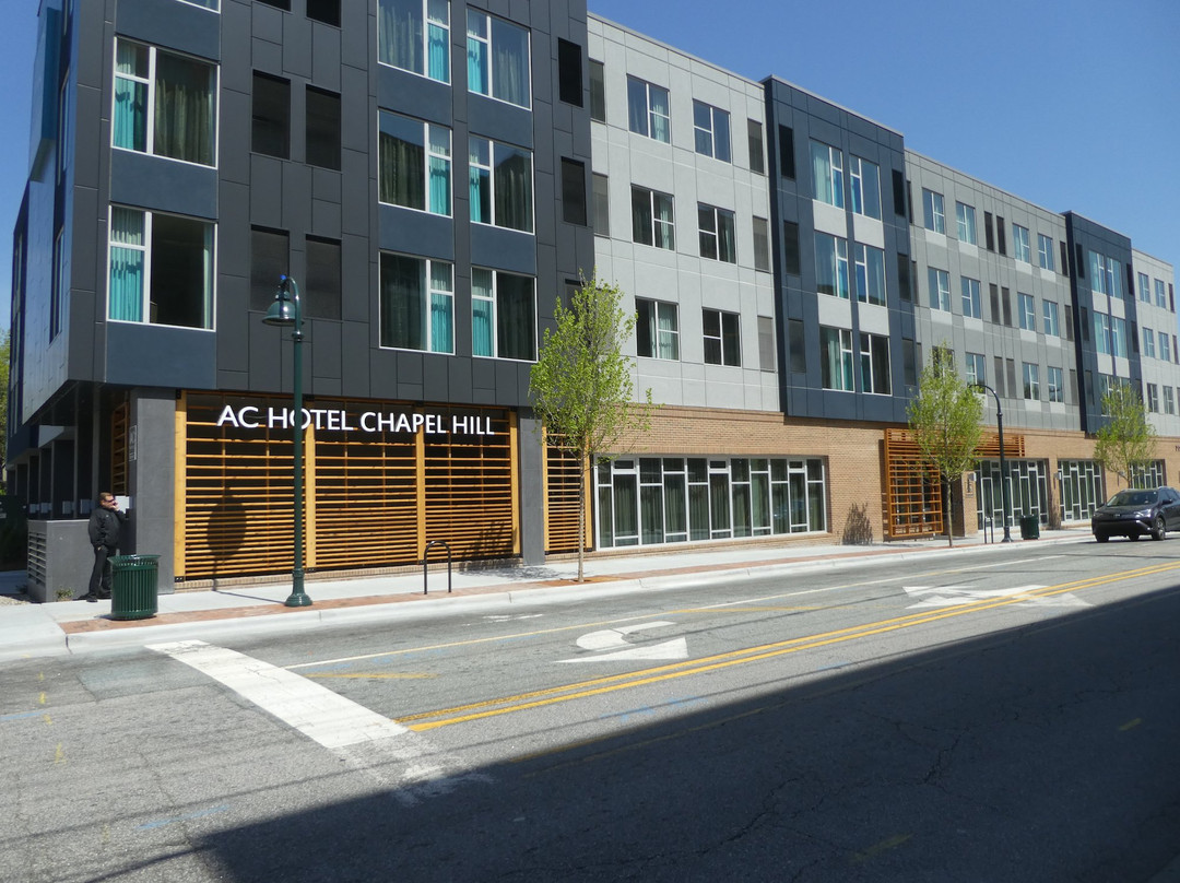 教堂山市区AC酒店主图