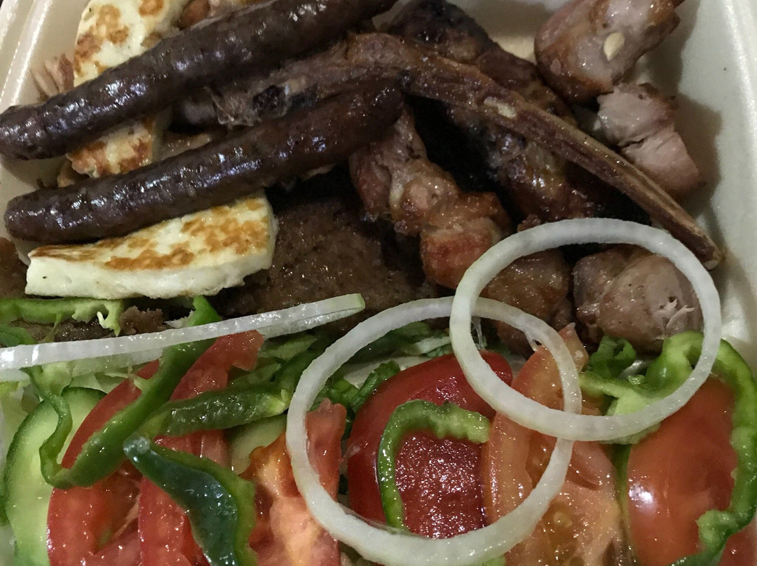 Mesa Geitonia餐馆和美食-Stavros Grill House