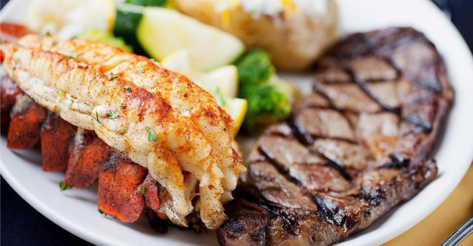 黄刀镇餐馆和美食-Coyote's Family Steakhouse