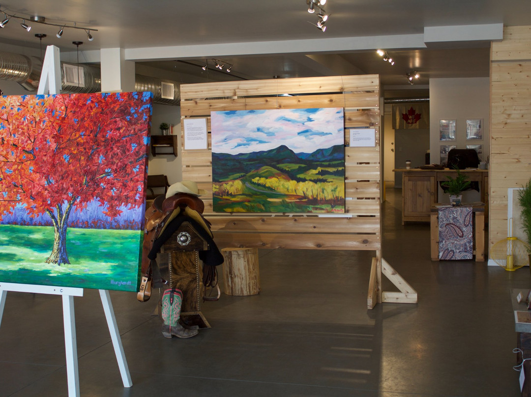 The Room At Home Gallery Western Art at Bradley's景点图片