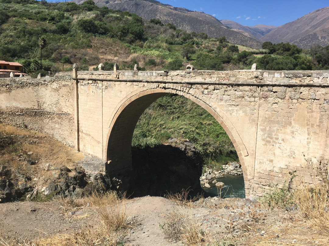 Puente colonial Pachachaca-Abancay必去景点