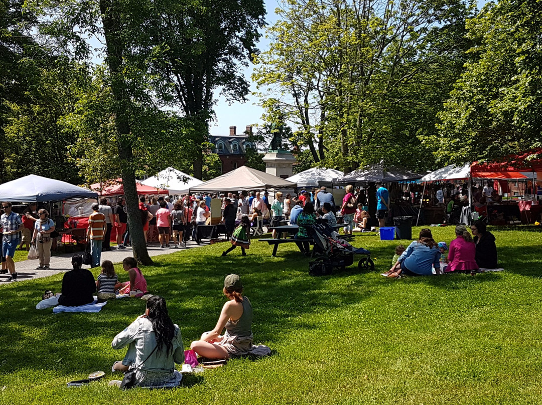 Queen Square Farmers Market-圣约翰必去景点