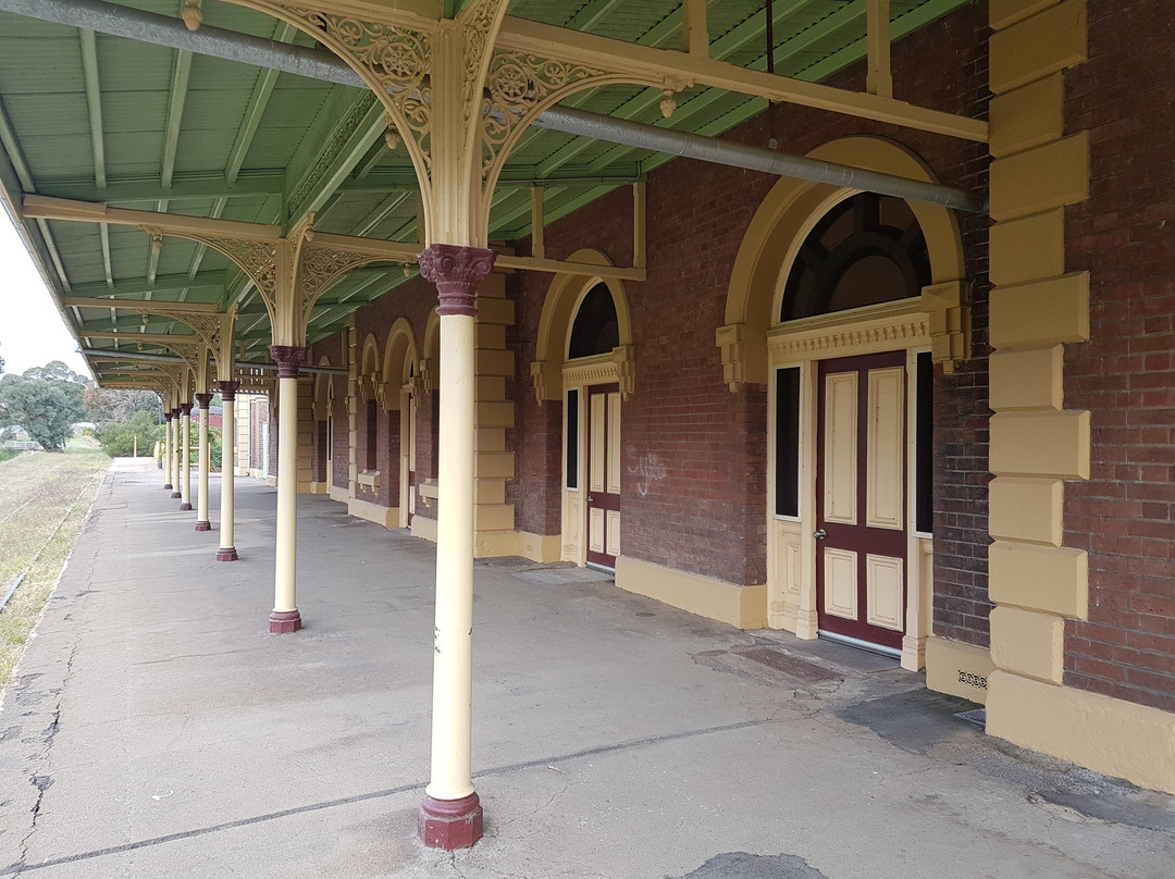 Young Visitor Information Centre-Young必去景点