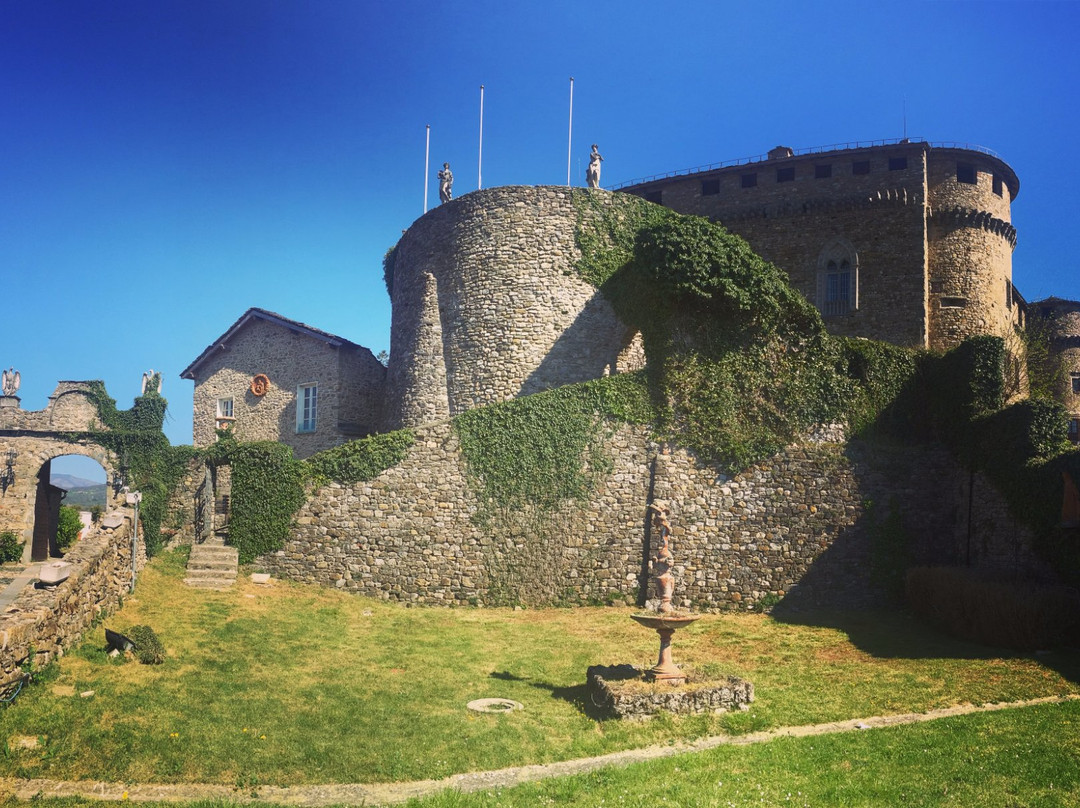 Compiano Castle景点图片