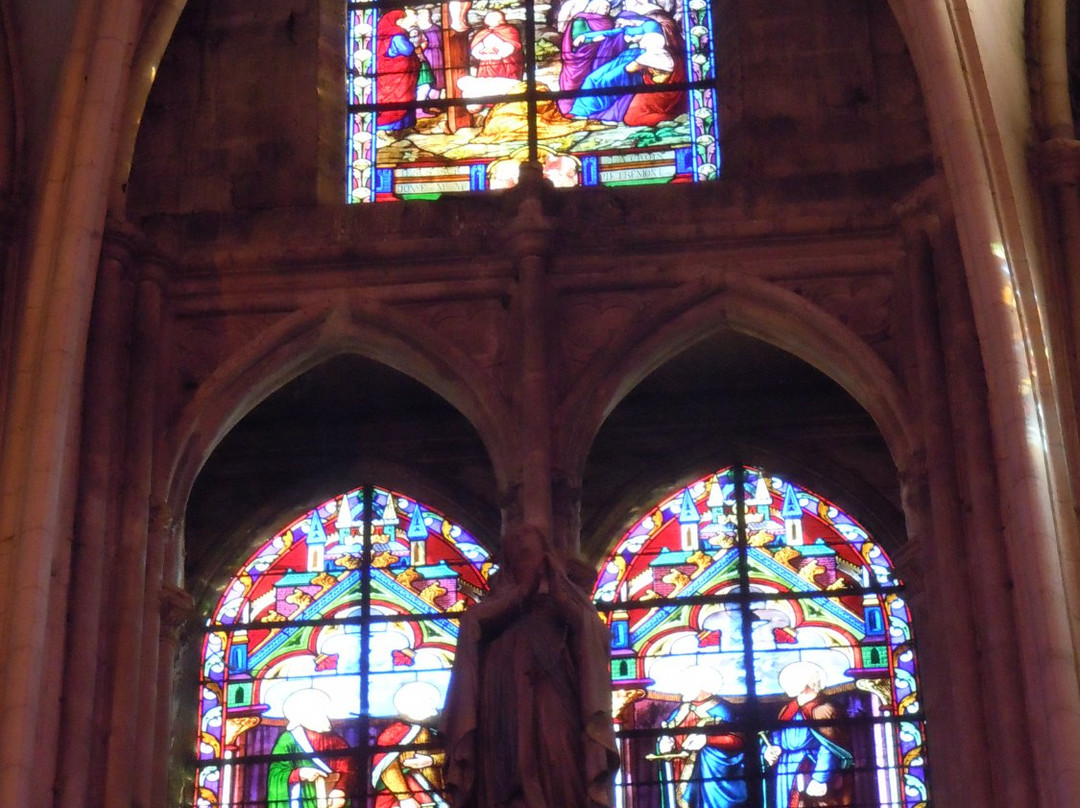 Abbatiale Saint-Pierre Notre-Dame-des-Ardents景点图片