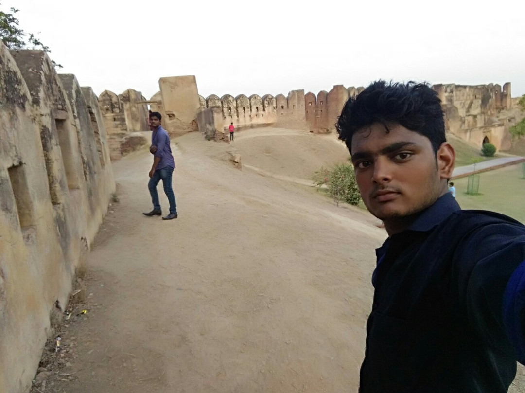 Shahi Qila-江布尔必去景点