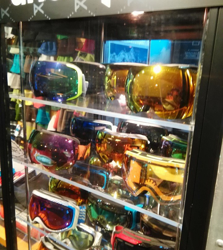 No School Snowboard Shop-Jeffersonville必去景点