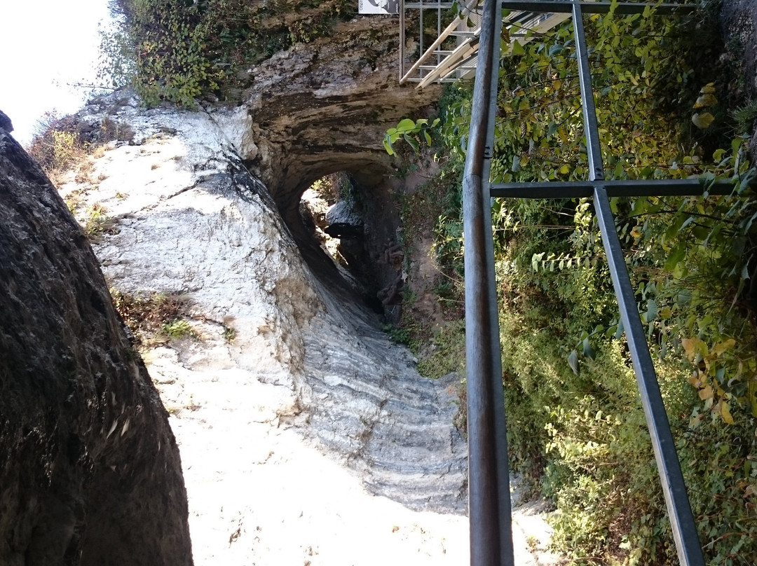 Jaskinia Ciemna (Dark Cave)景点图片