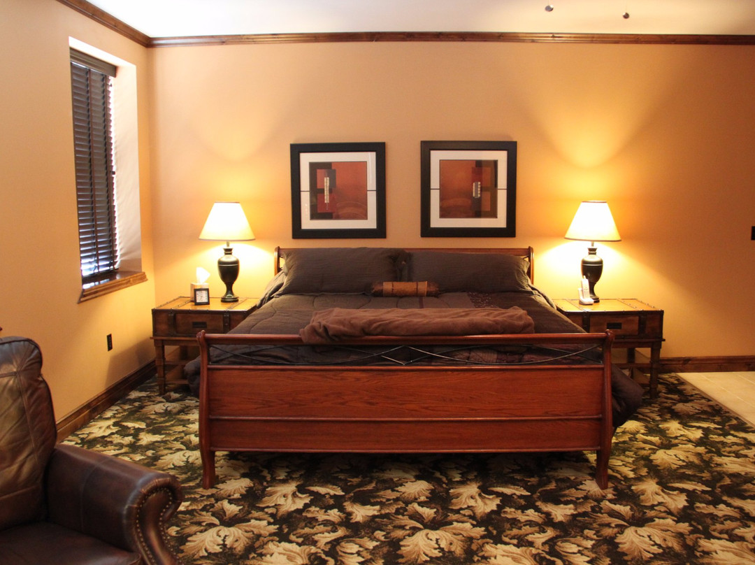 Caldwell Messenger Suites主图