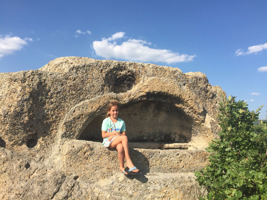 Thracian sanctuary-Tatul必去景点