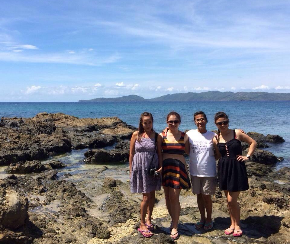 Buktot White Beach景点图片