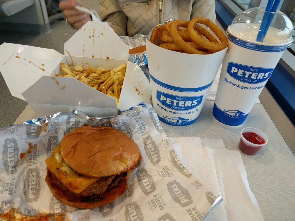 Pine Lake餐馆和美食-Peters' Drive-In