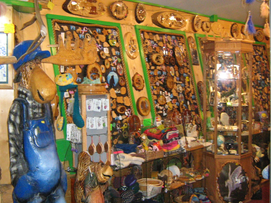 The Screaming Weasel Gift Shop-北极必去景点