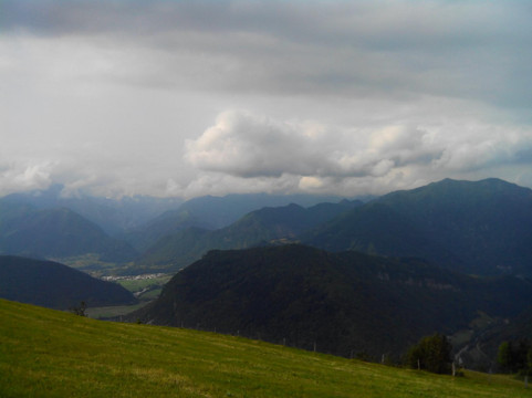 斯鲁库农可乐主图