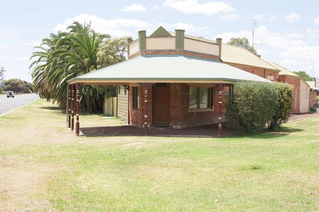 Bakery Park Motor Inn主图