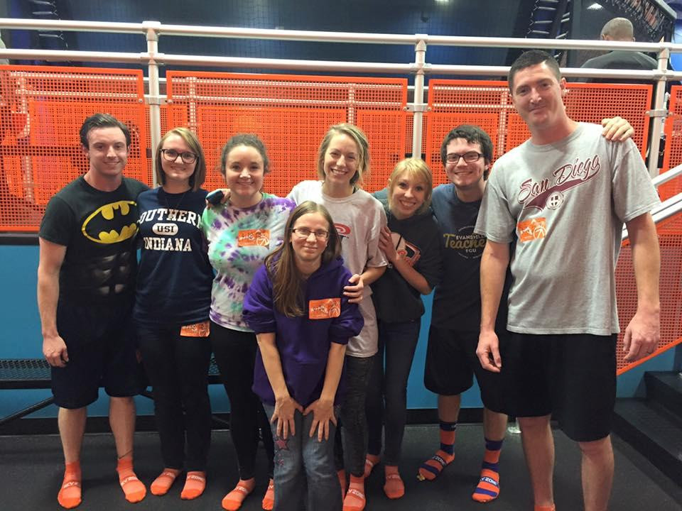 Sky Zone Trampoline Park-埃文斯维尔必去景点